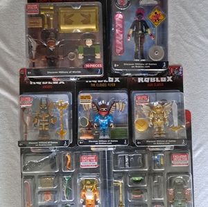 Roblox Mix & Match Virtual Codes Figures Lot of 7